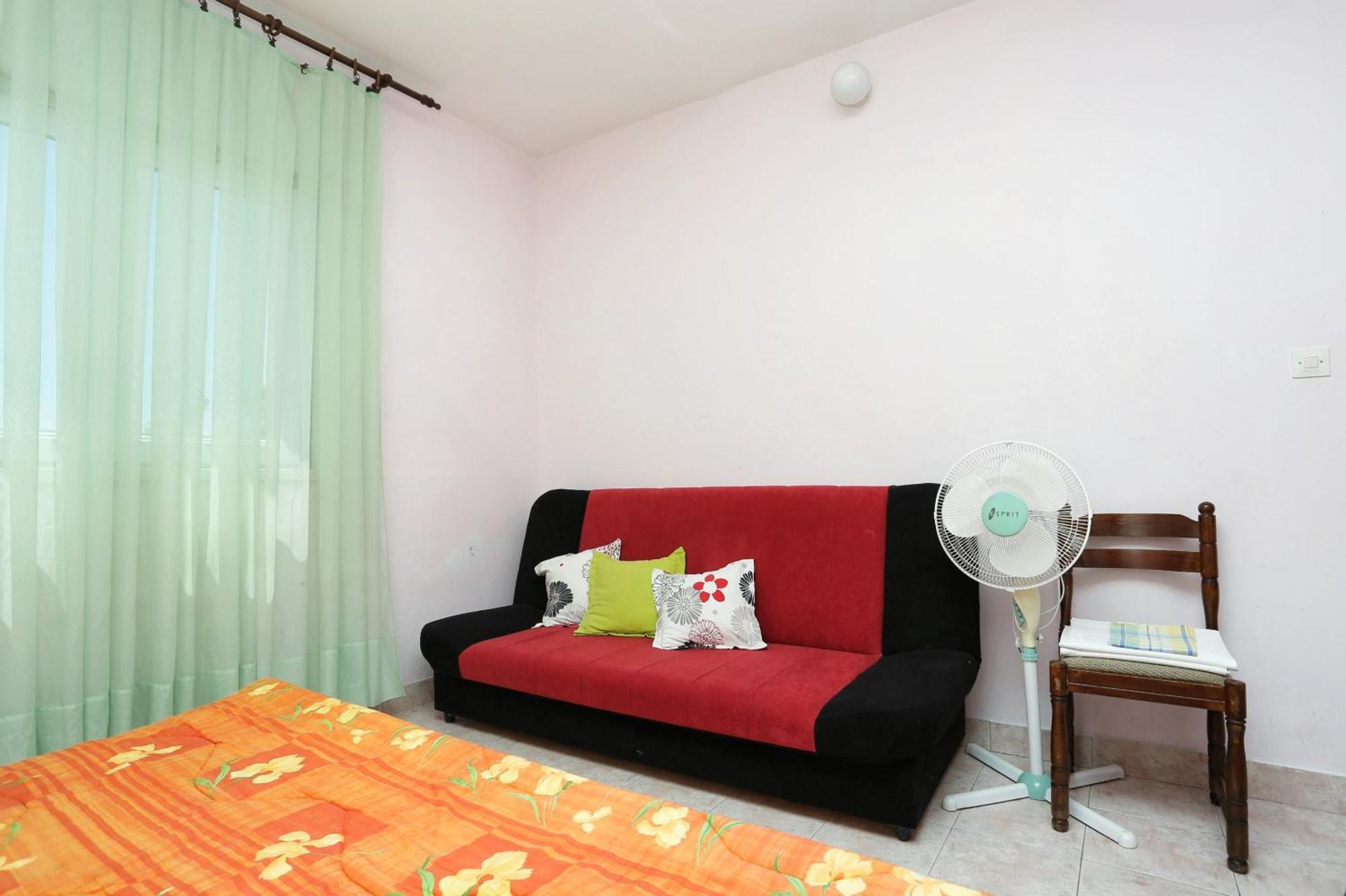 Apartments By The Sea Marusici, Omis - 1024 Мимице Стая снимка